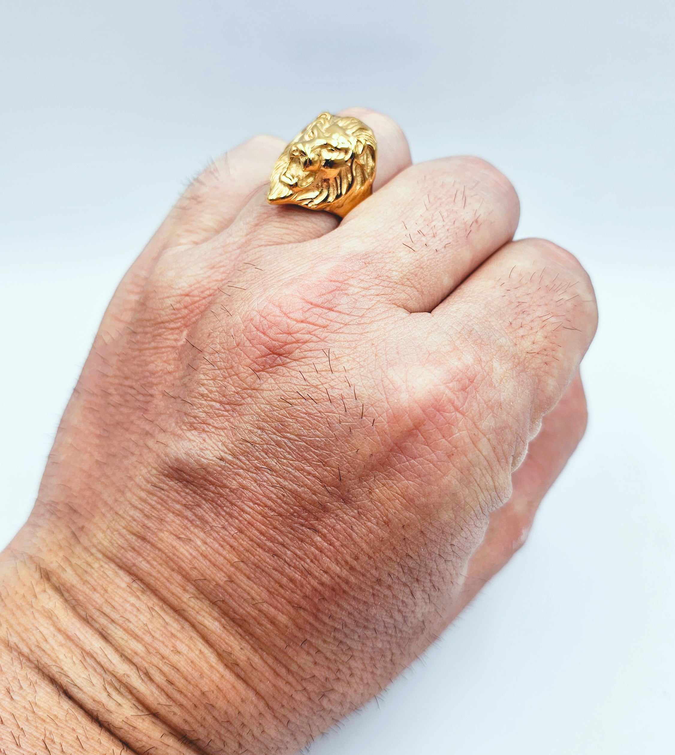 Anello Uomo con Leone dorato