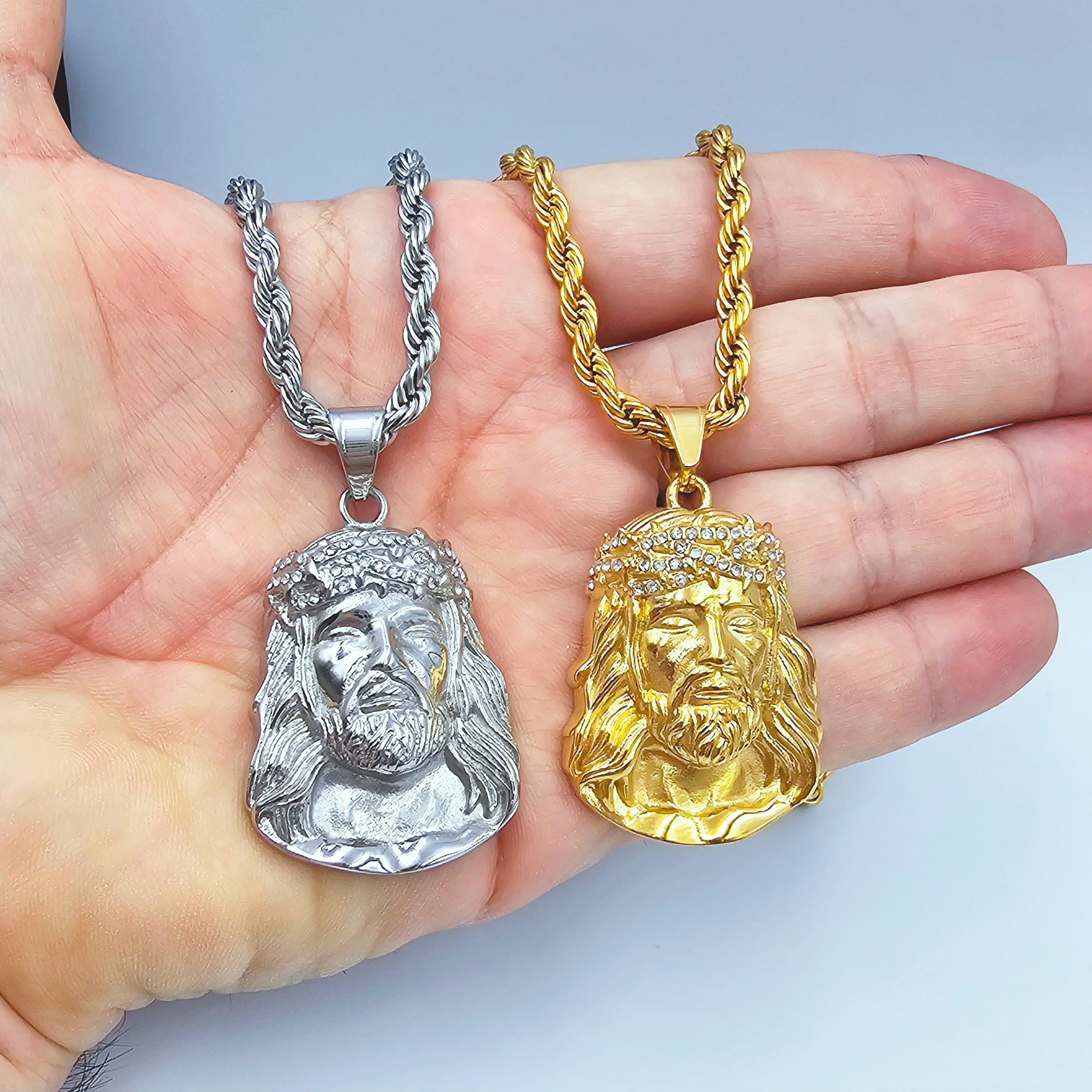 Collana con Volto di Gesù