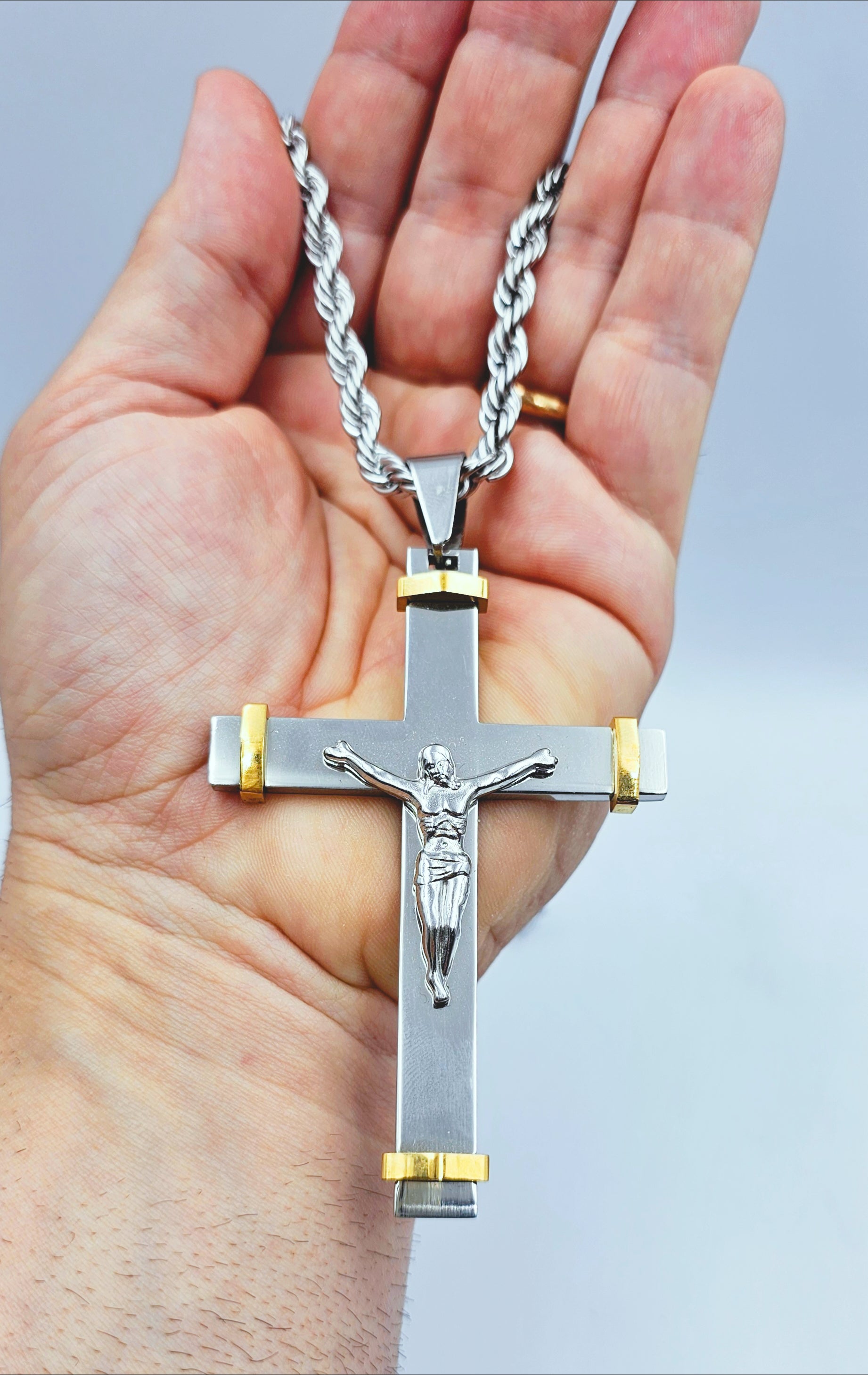 Collana con Croce grande