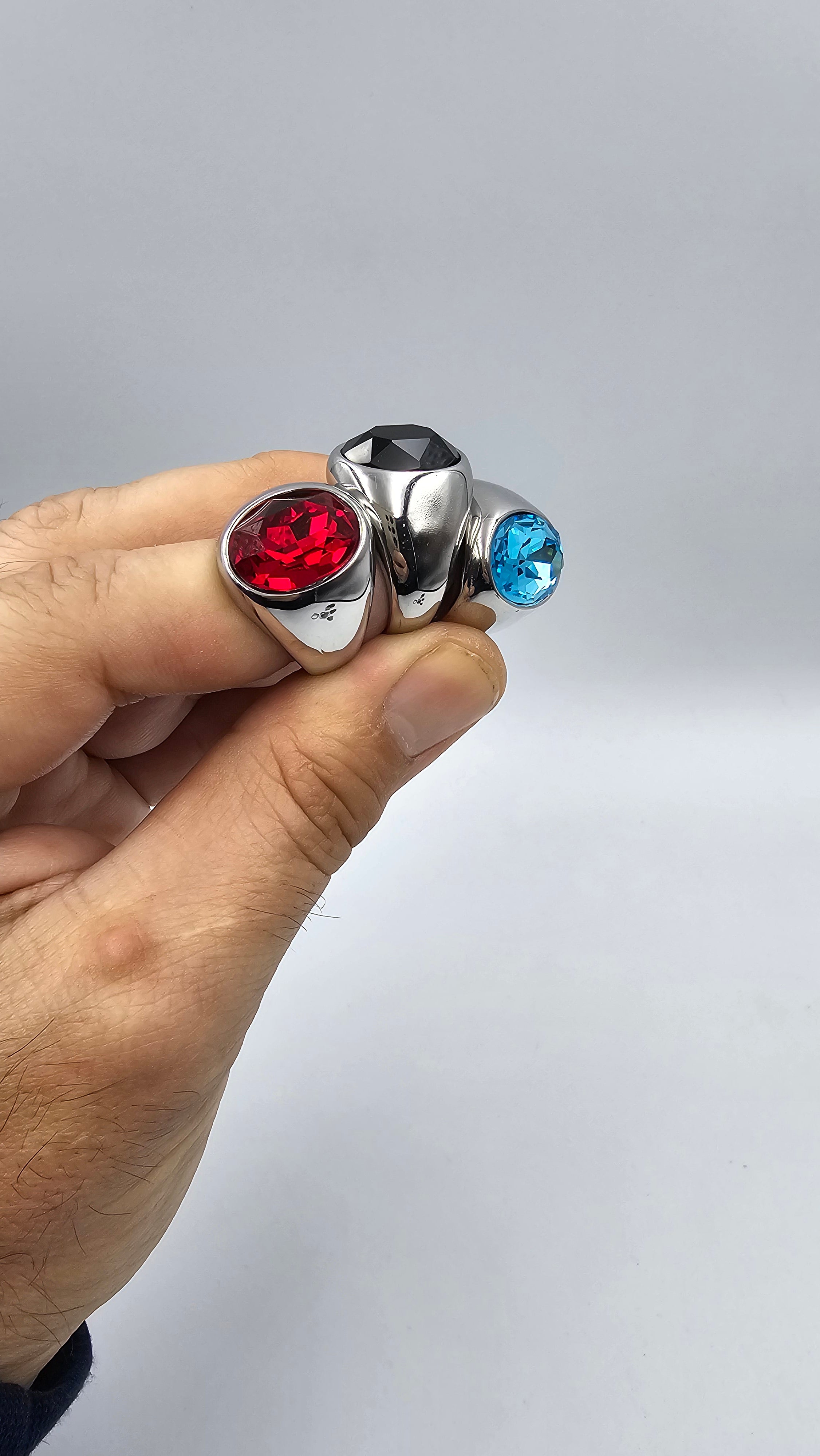 Anello Uomo con pietra colorata