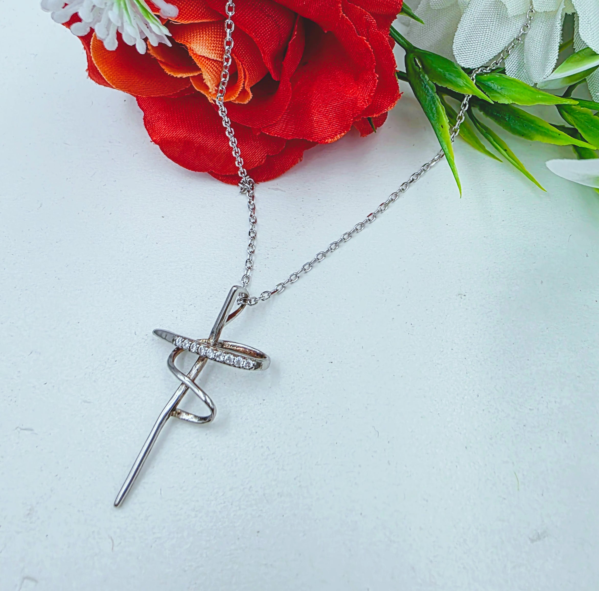 Collana Croce stilizzata