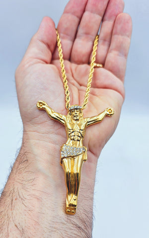 Collana con Crocifisso gigante