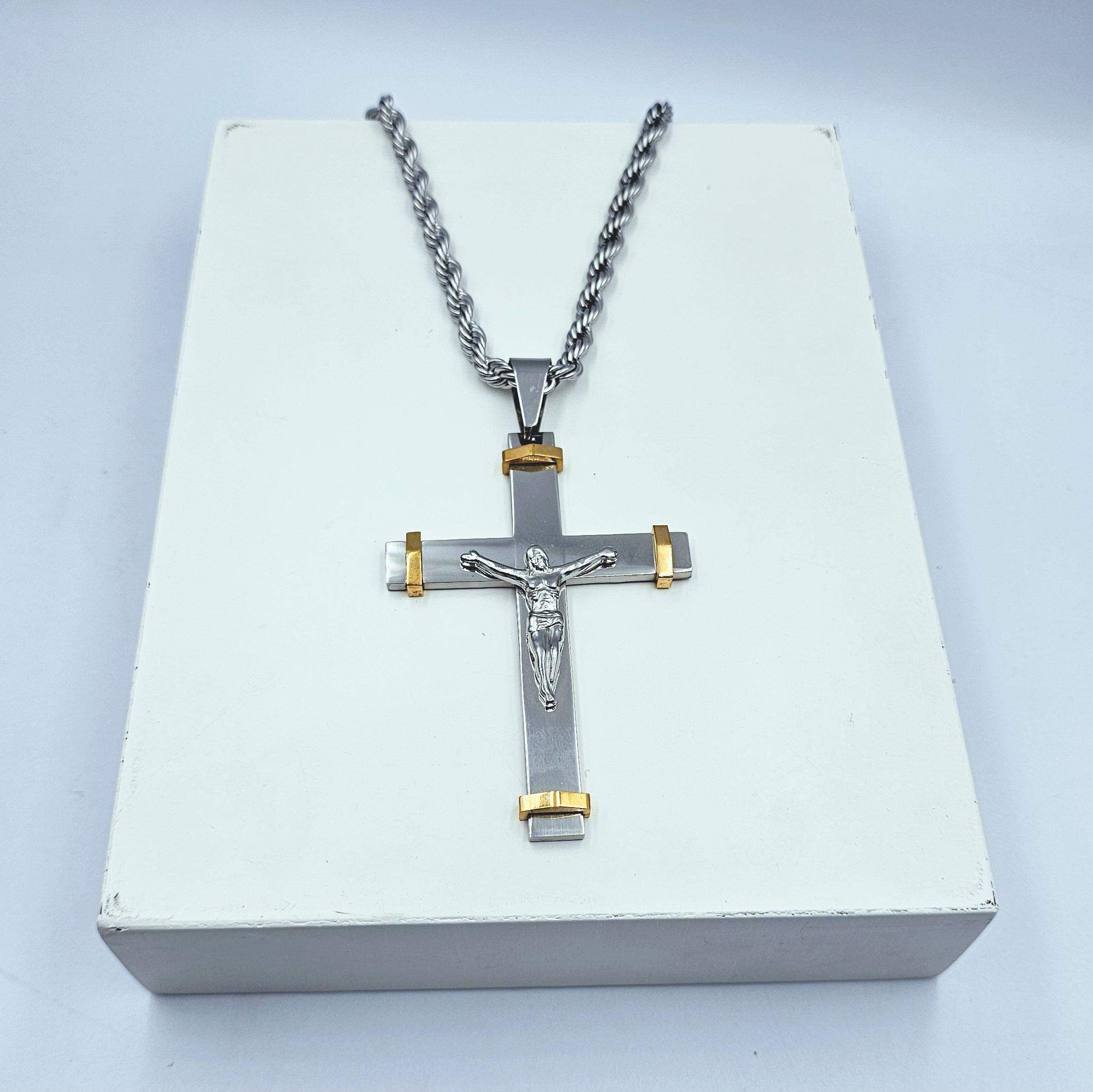 Collana con Croce grande