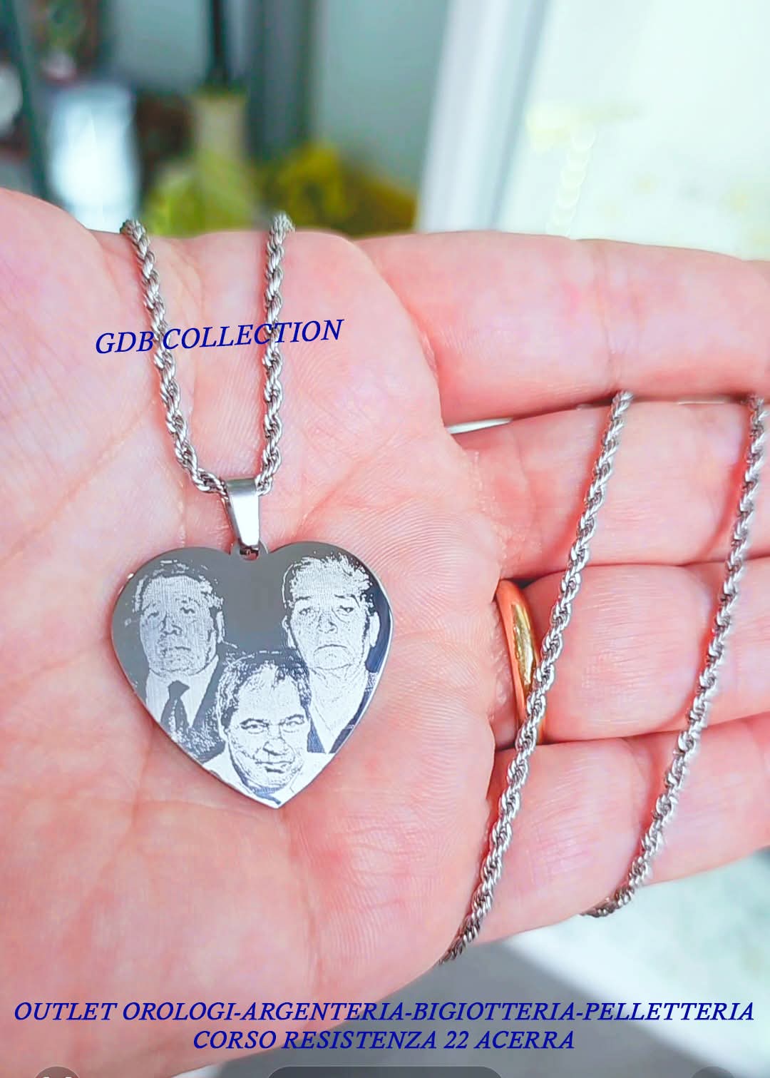 Collana con 3 foto incise cuore