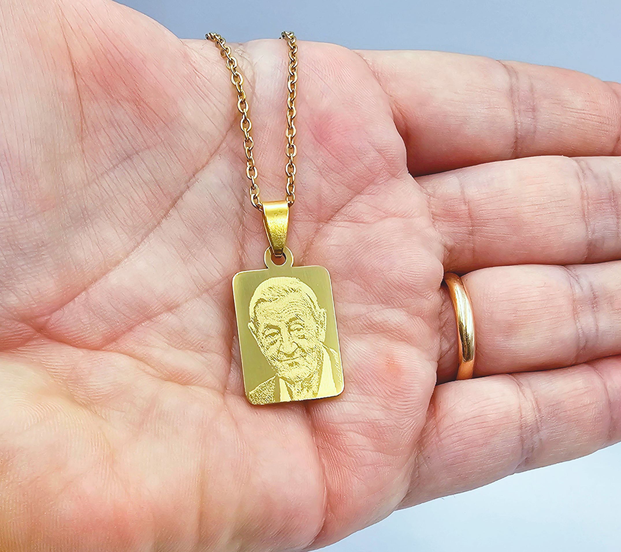 Collana con Foto incisa rettangolare