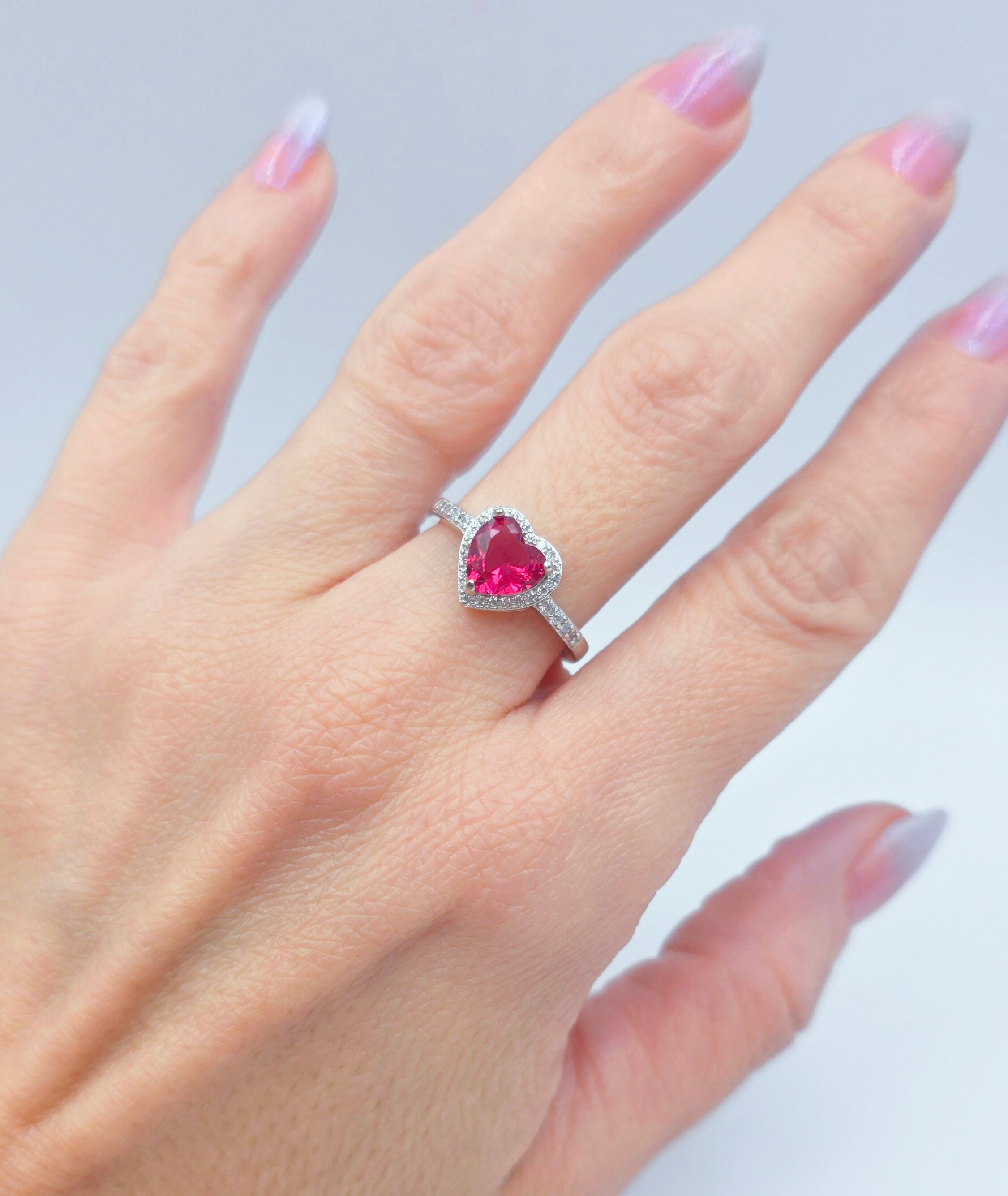 Anello con cuore in argento