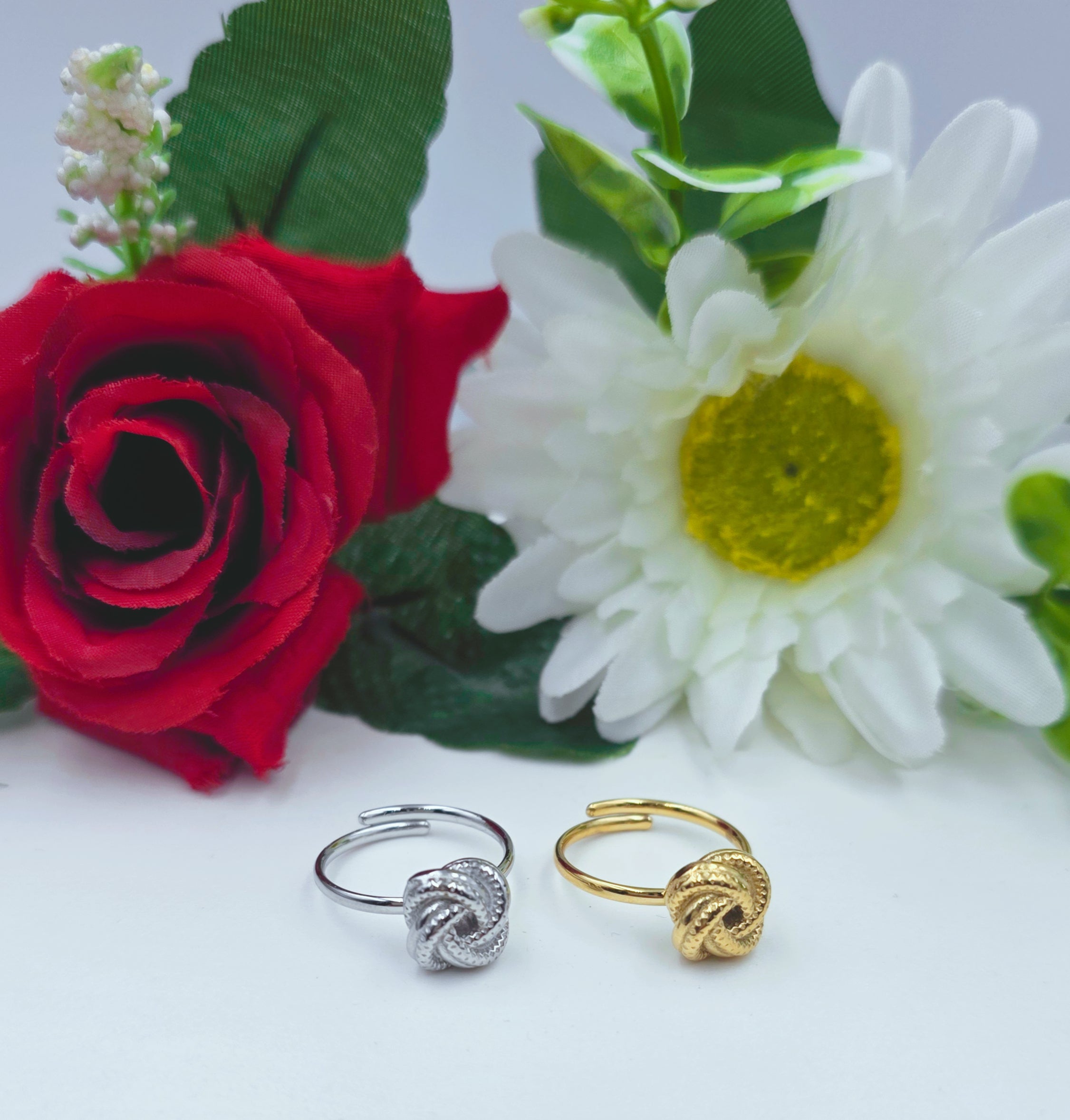 Anello con il Nodo