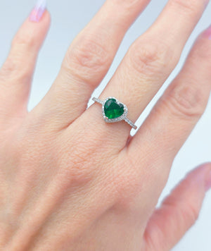 Anello con cuore in argento