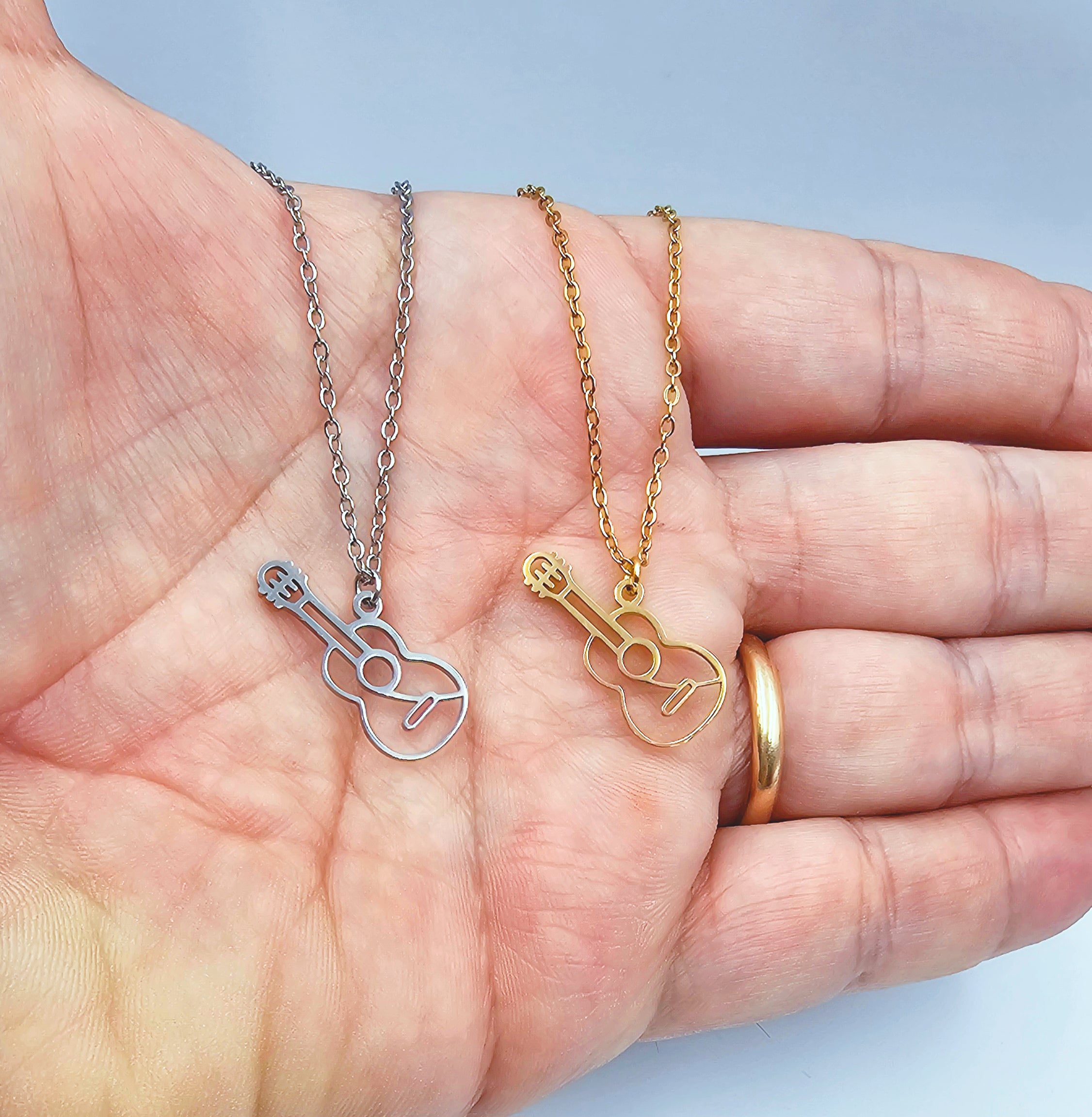Collana con Chitarra