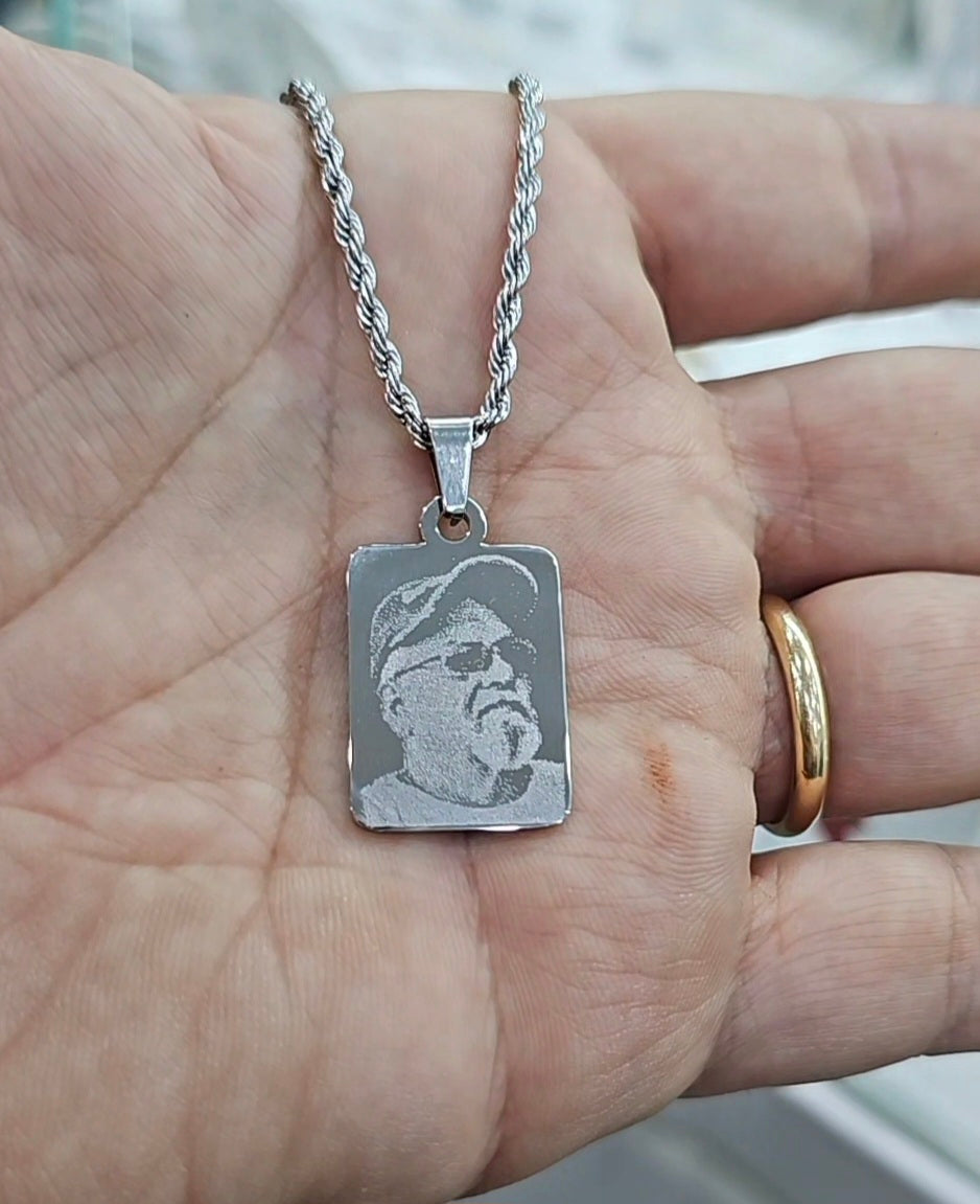 Collana con Foto incisa rettangolare