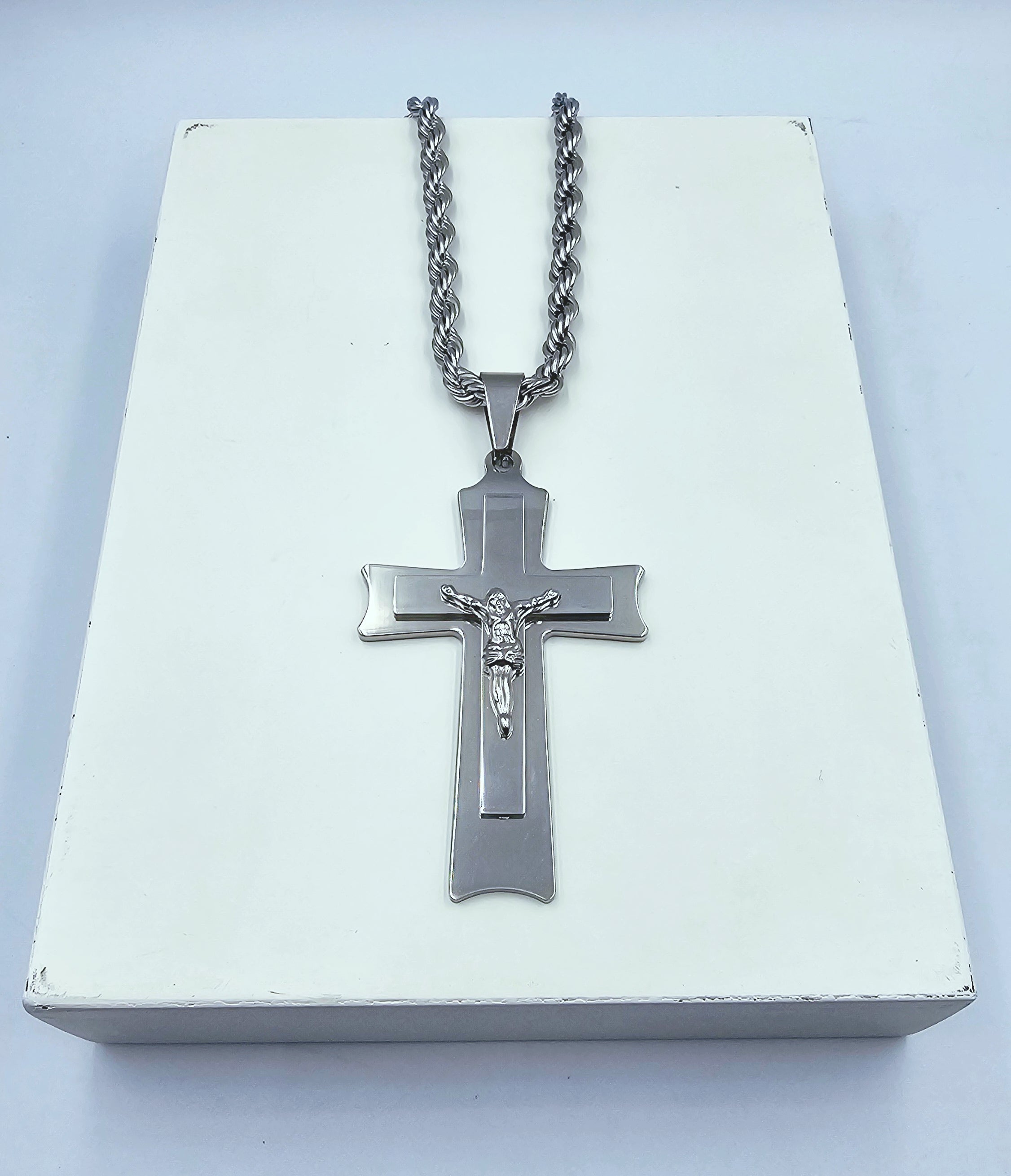 Collana con Crocifisso grande