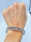 Bracciale a manetta con nome