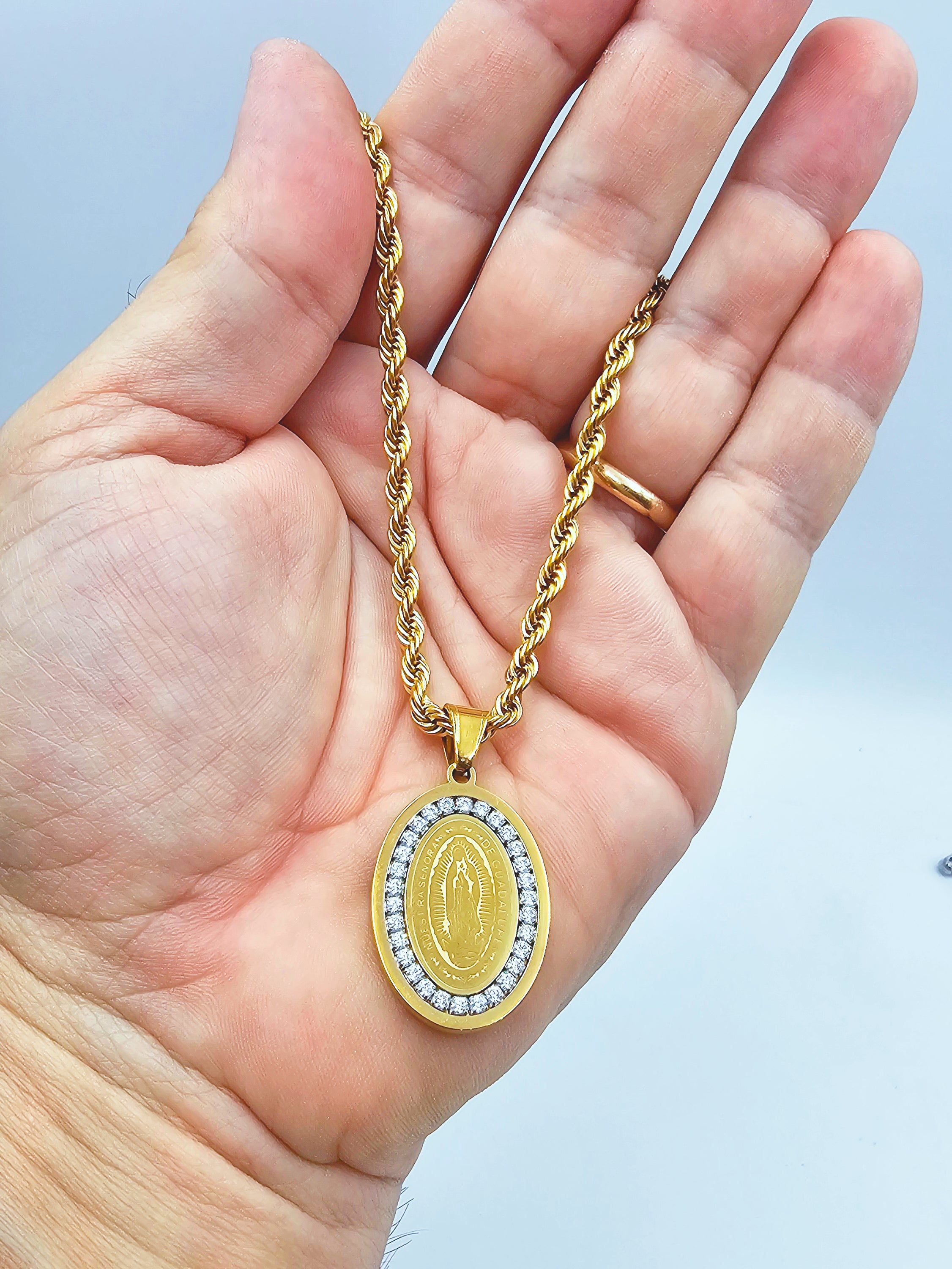 Collana con Madonna Guadalupe