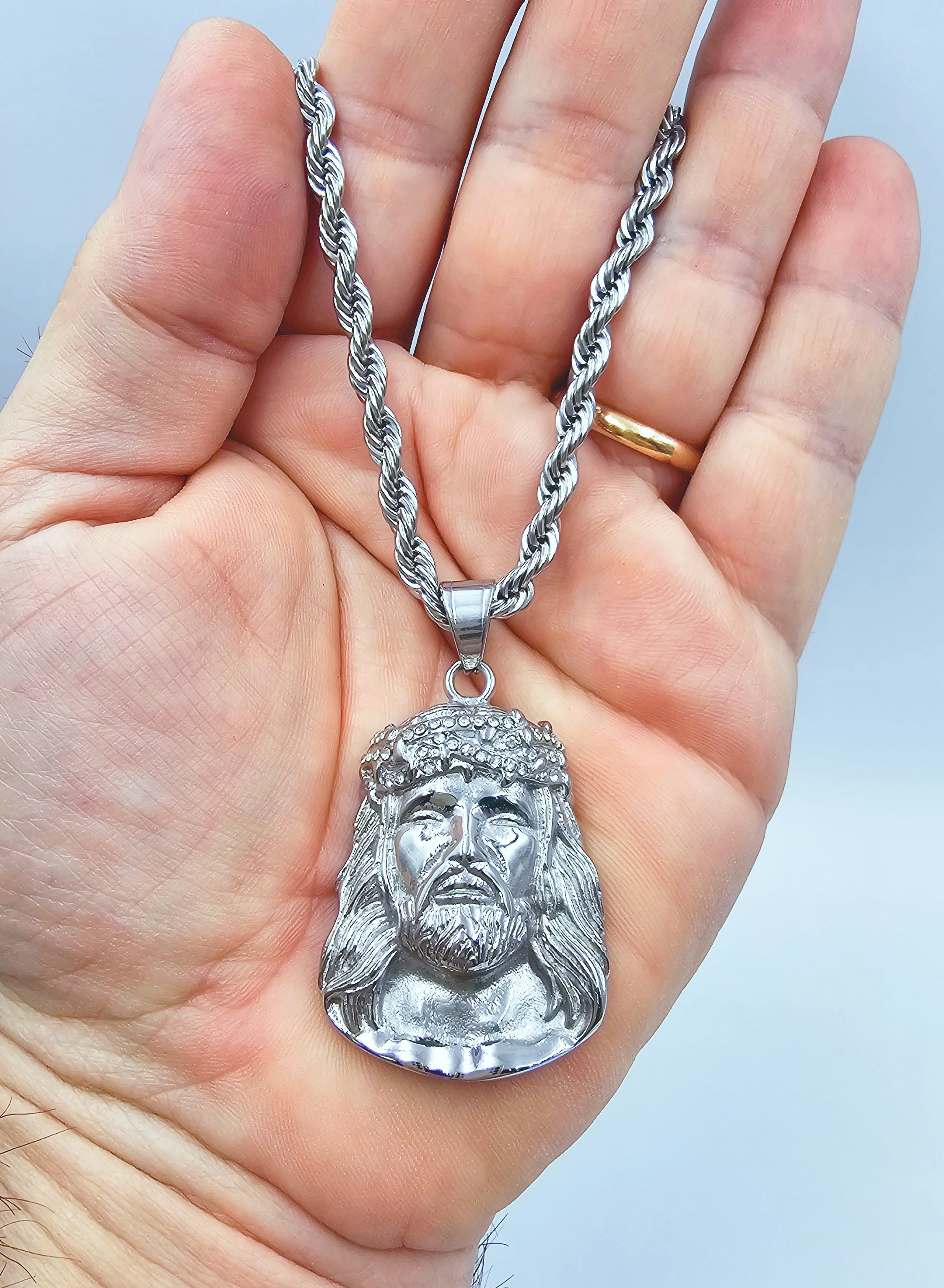 Collana con Volto di Gesù