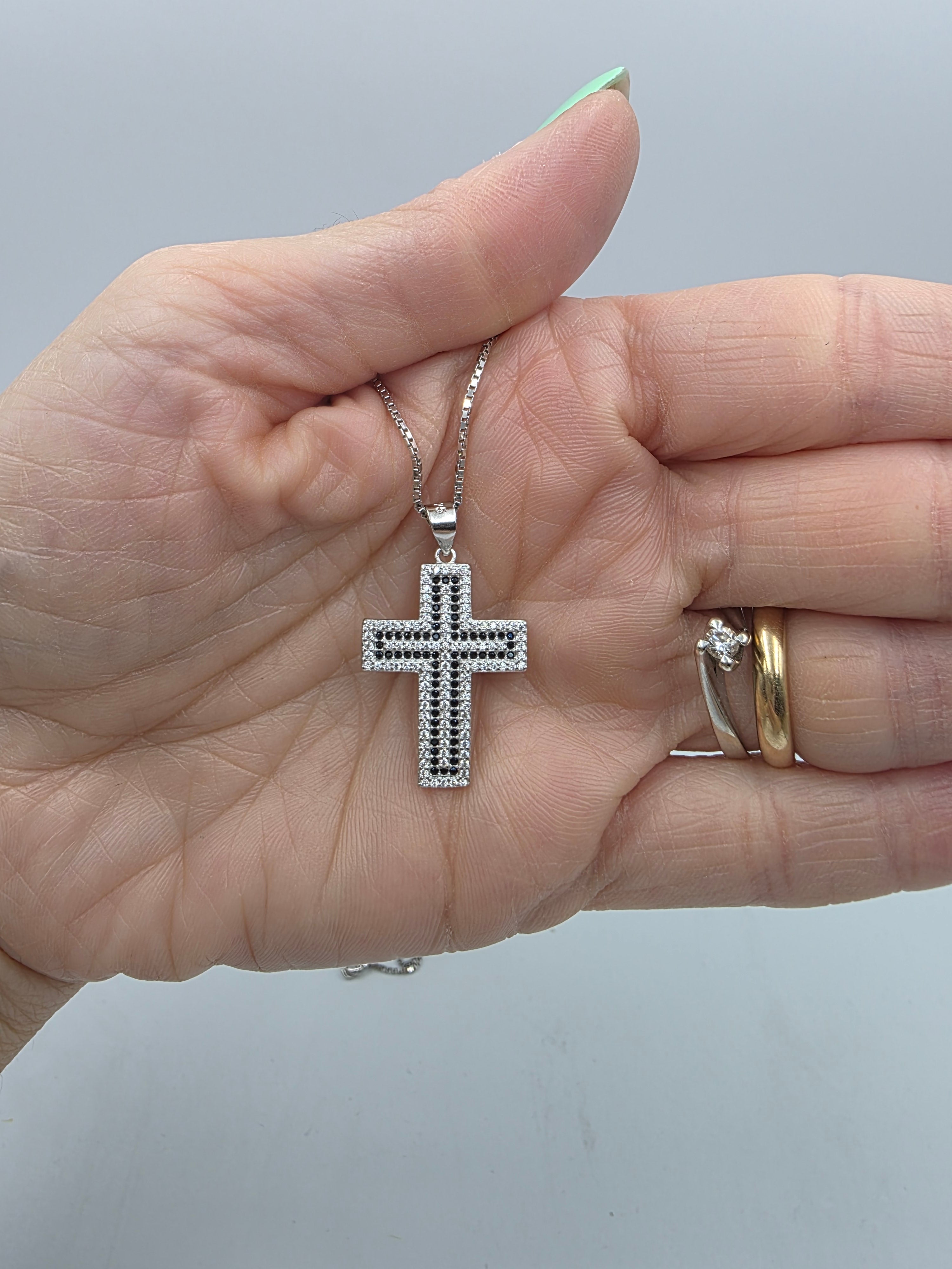 Collana Croce