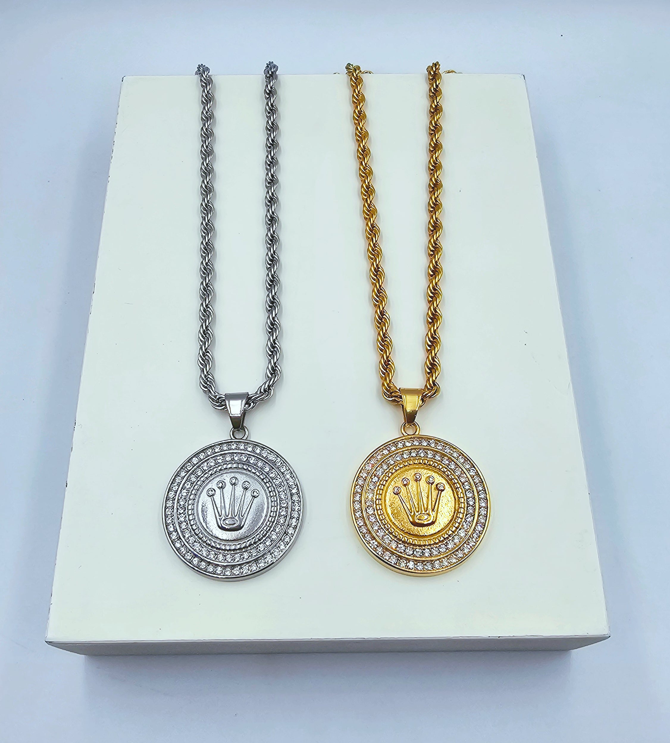 Collana con Corona