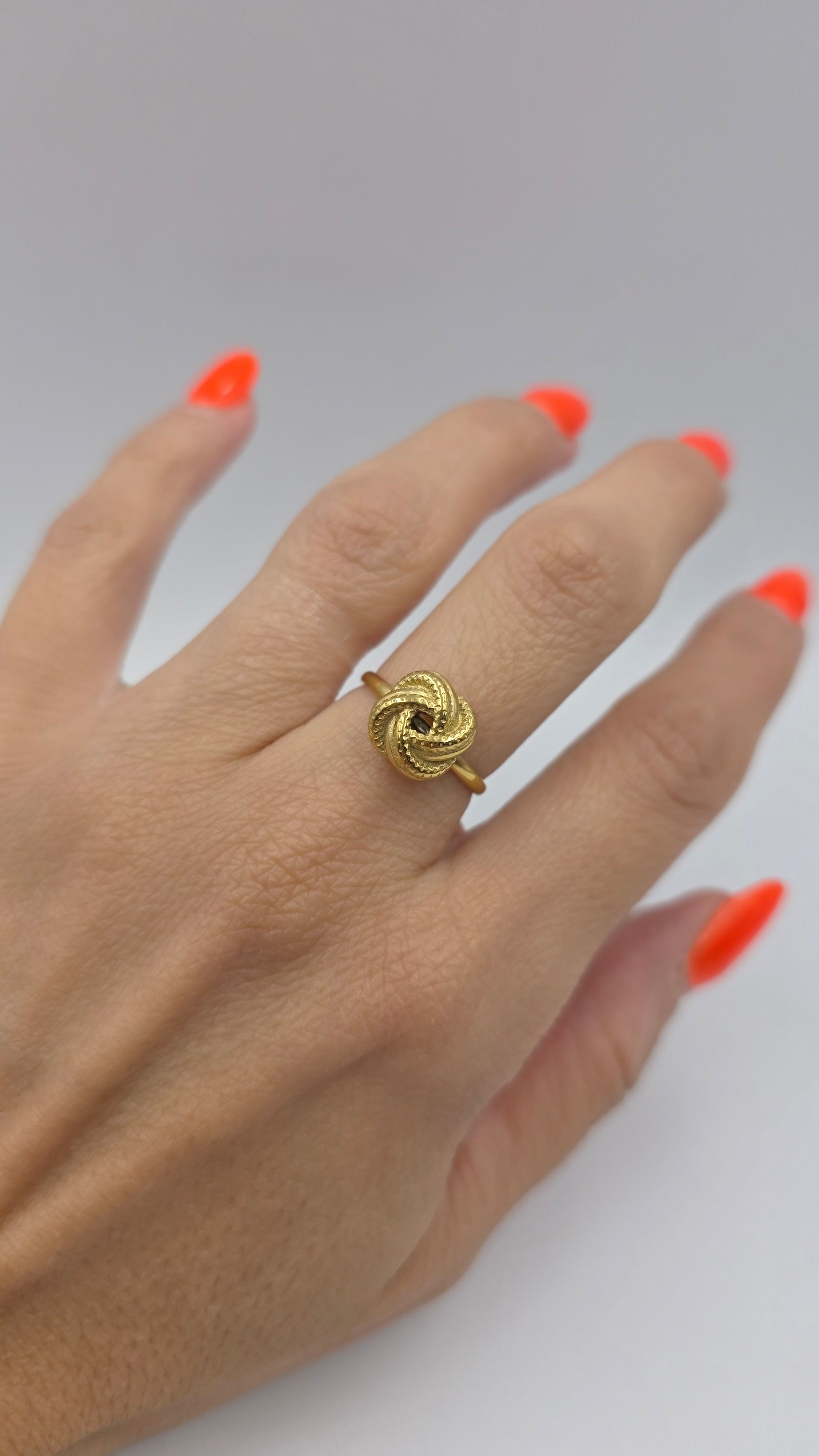 Anello con il Nodo
