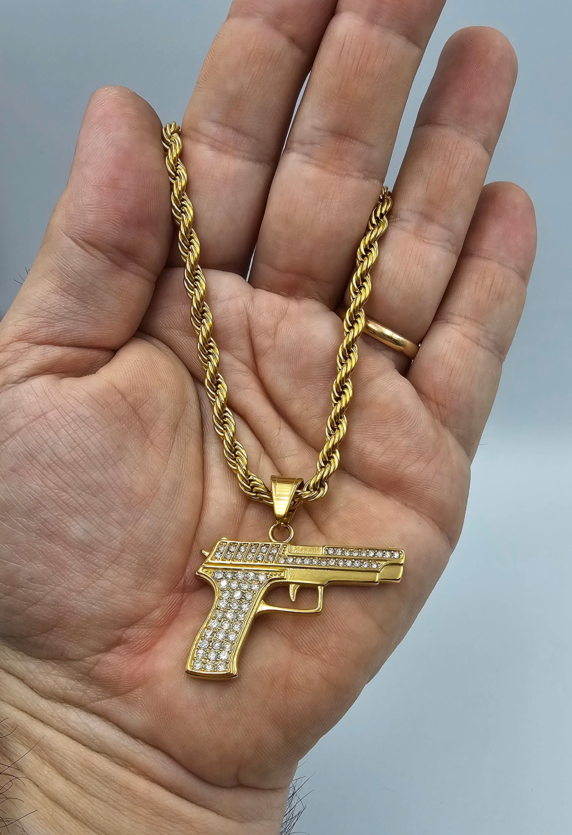 Collana con Pistola