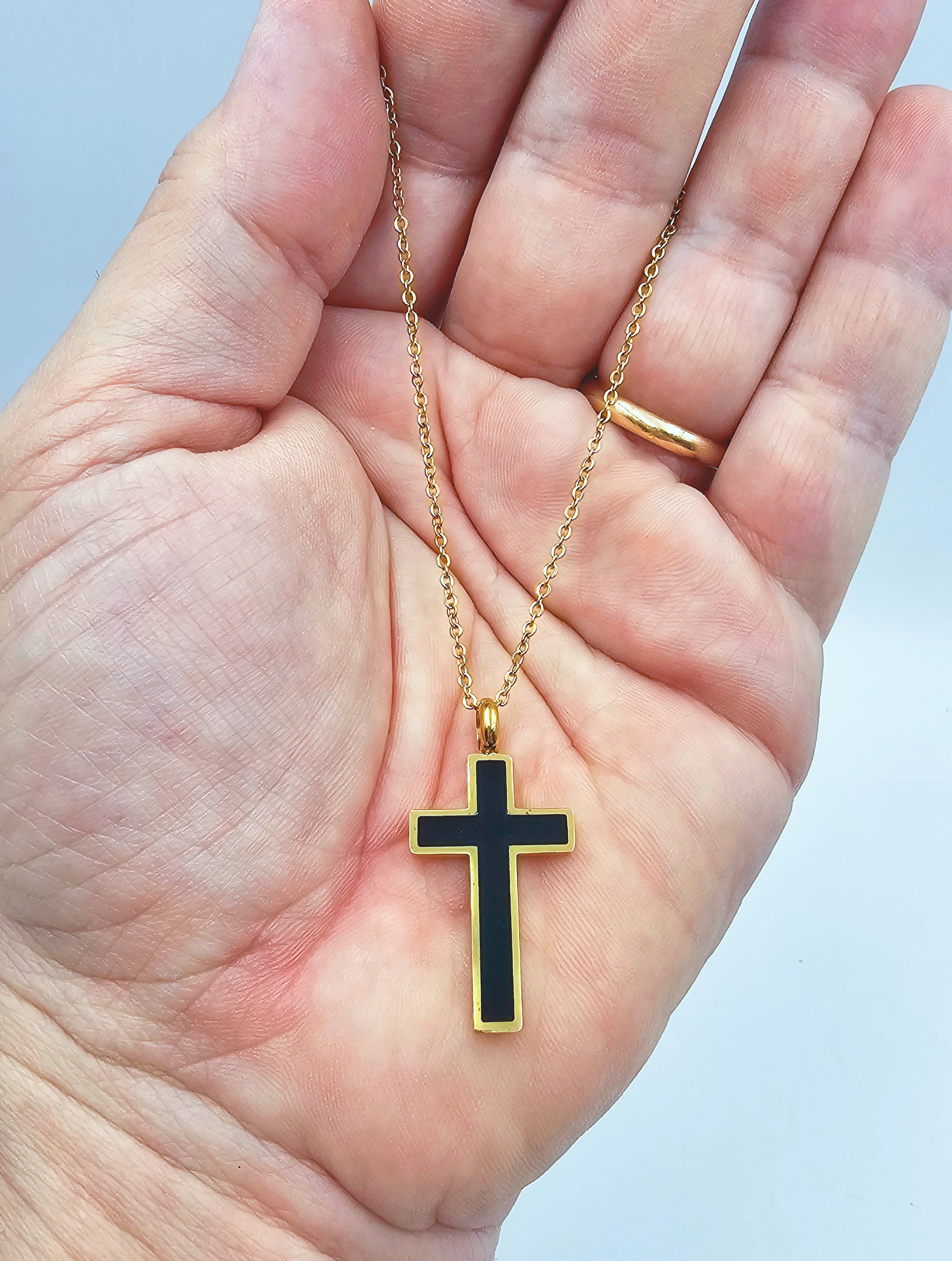Collana con Croce smaltata