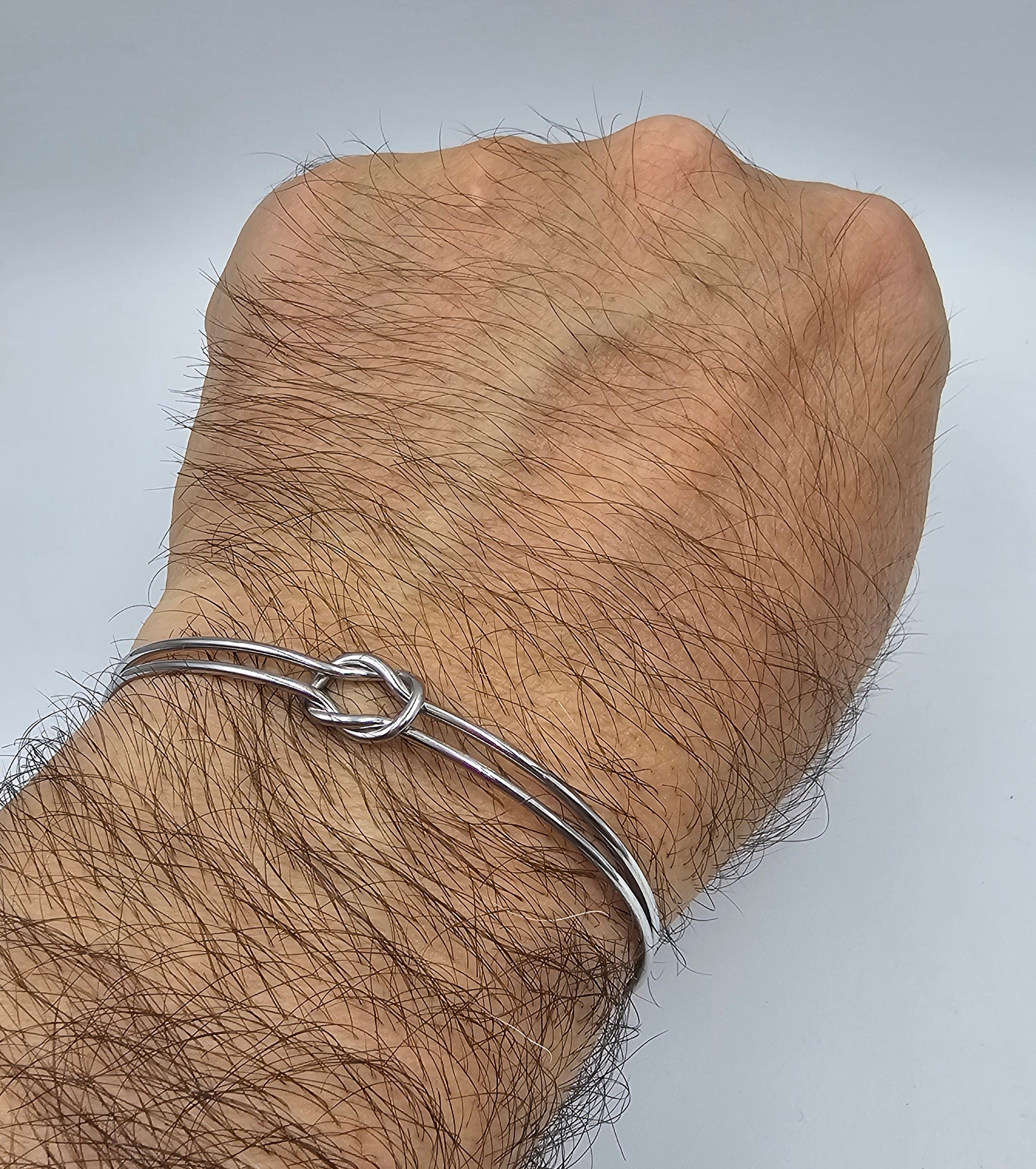 Bracciale rigido con Nodo