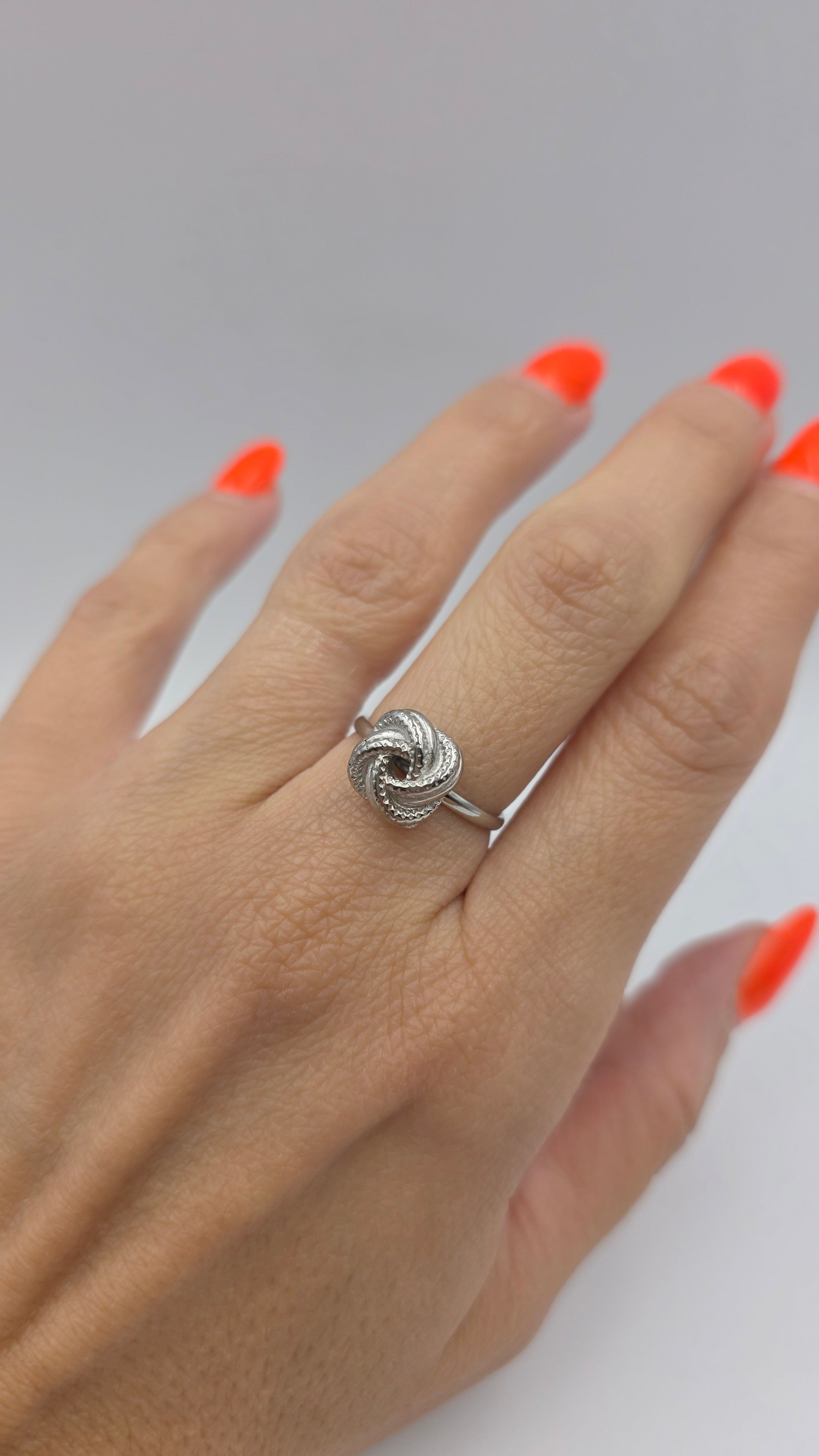 Anello con il Nodo