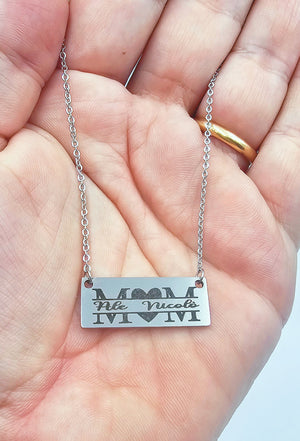 Collana Mom con nomi interni