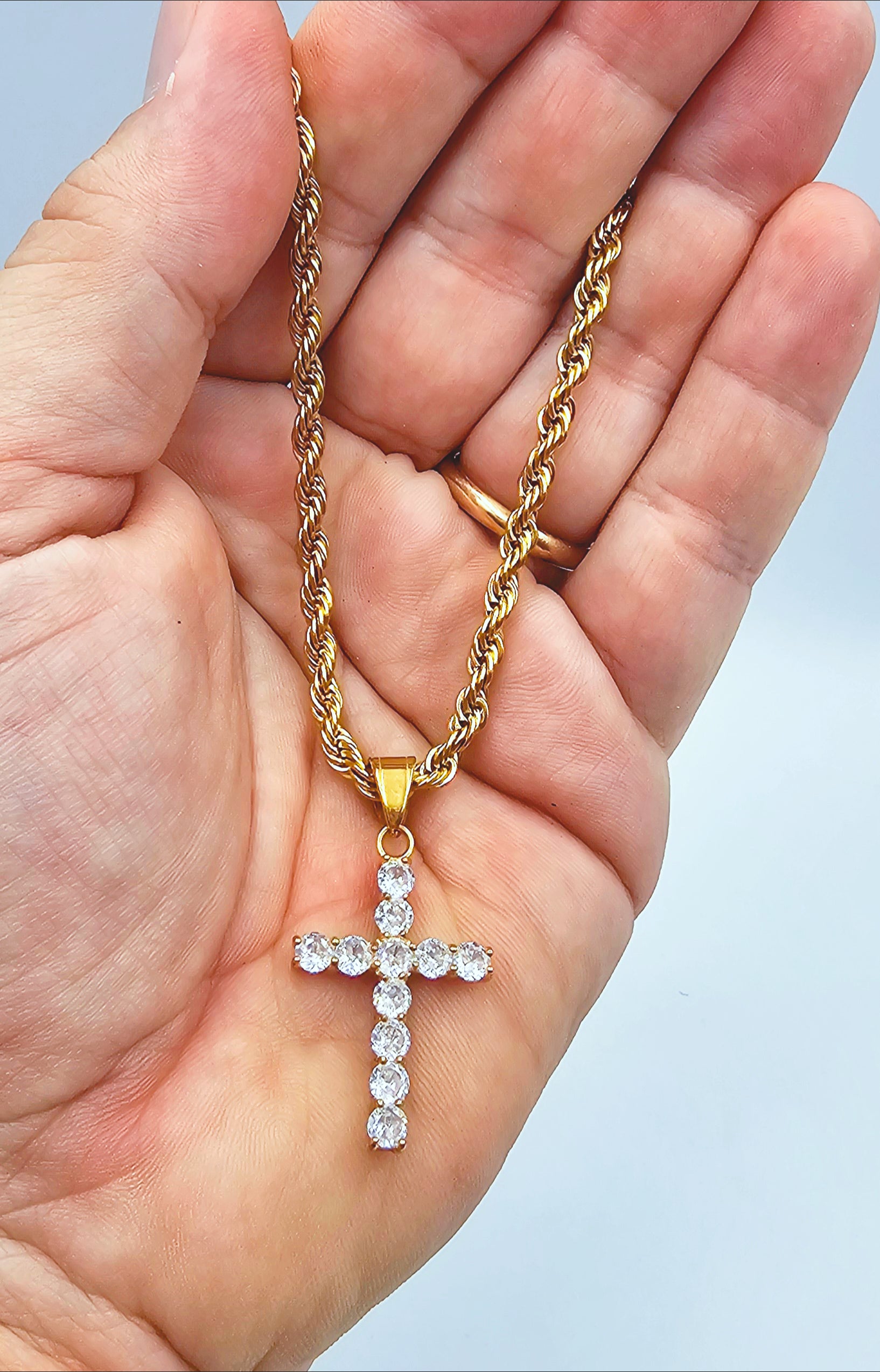 Collana con Croce con strass