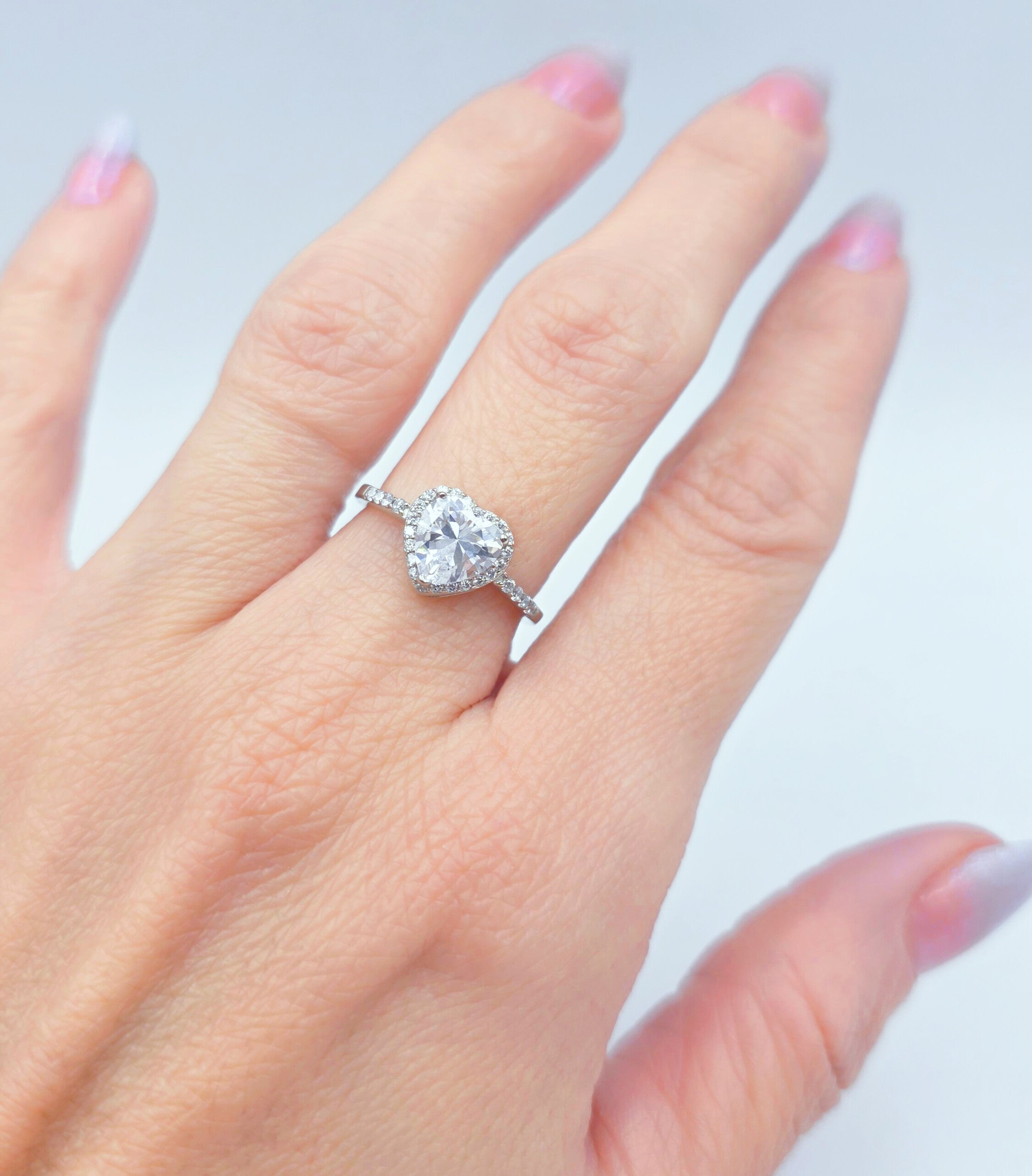 Anello con cuore in argento