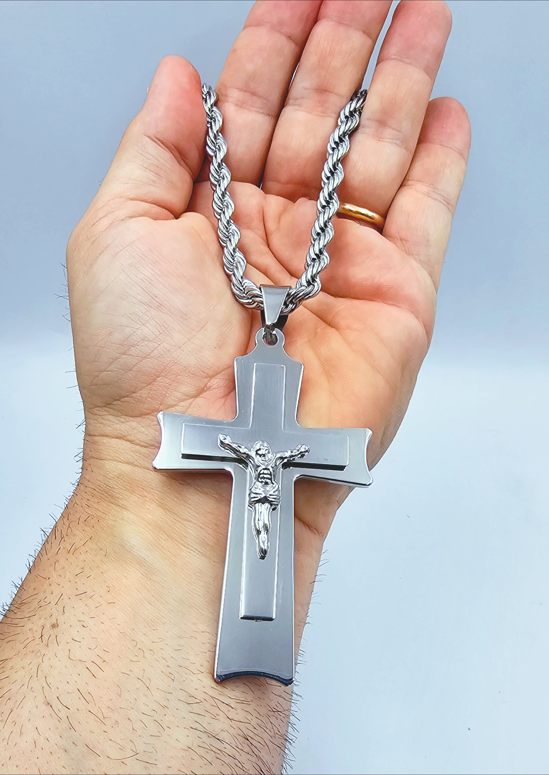 Collana con Crocifisso grande