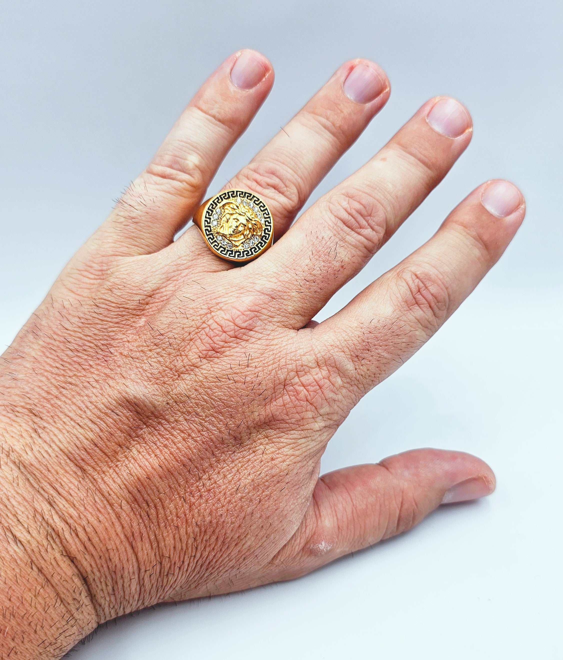 Anello con Testa di Medusa