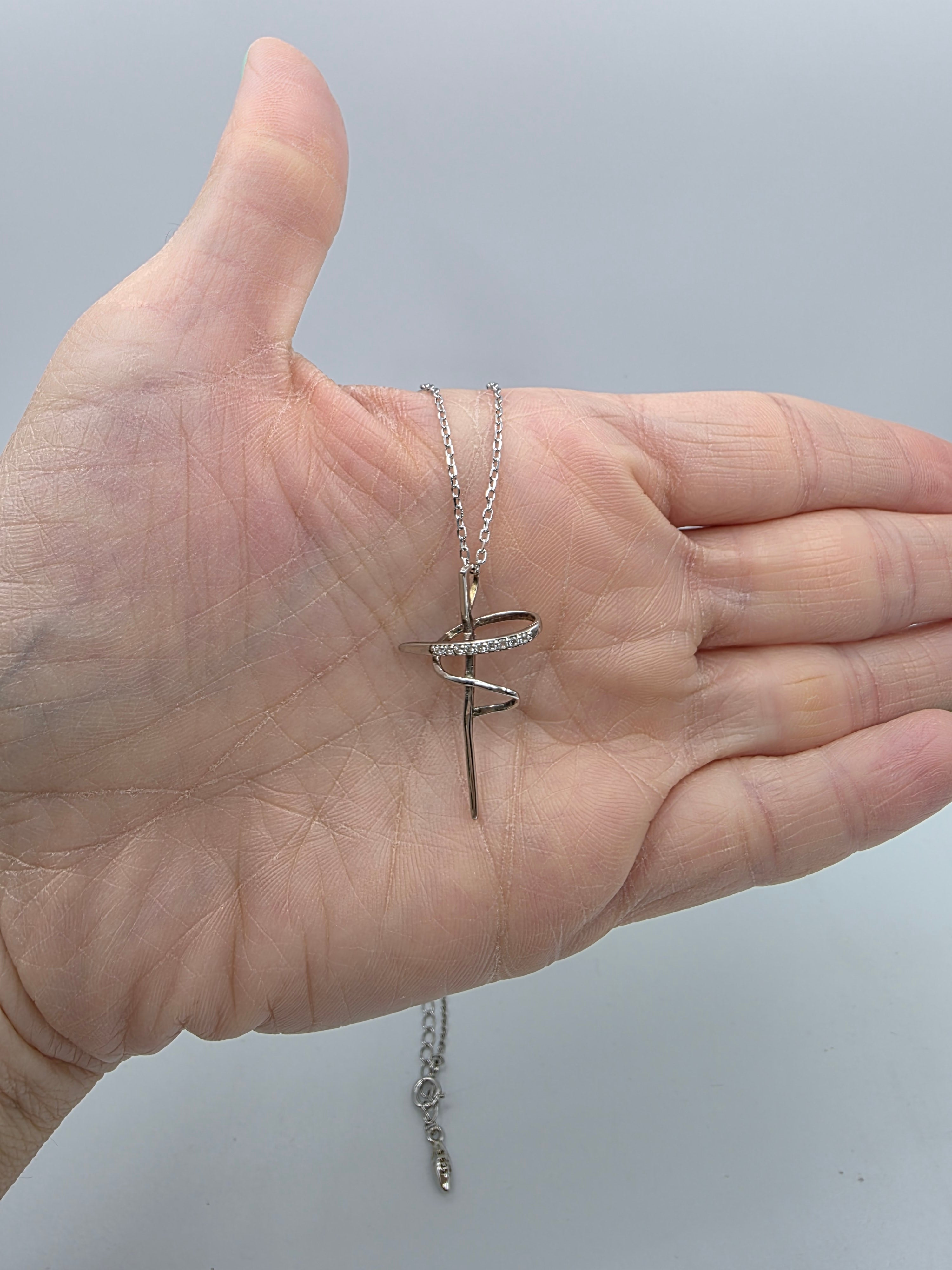 Collana Croce stilizzata