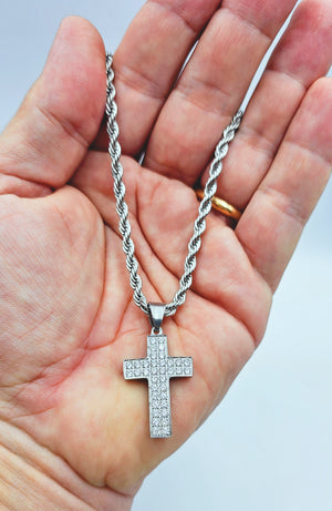 Collana con Croce con strass