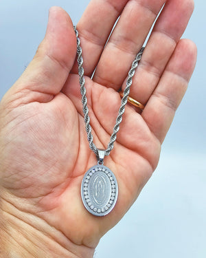 Collana con Madonna Guadalupe